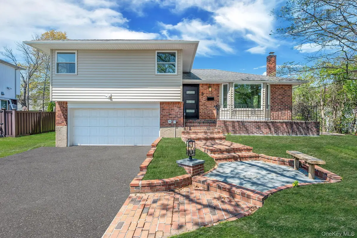 5 Warren Place, Plainview, NY 11803 - #1