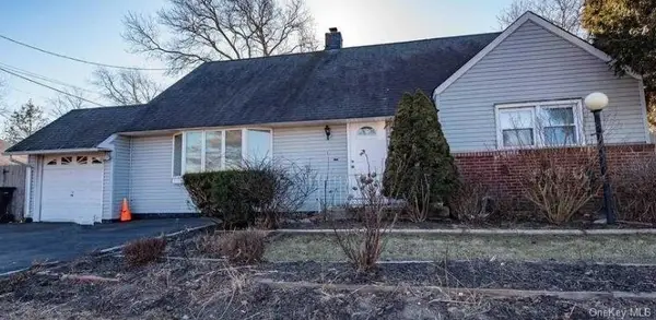 2206 Union Boulevard, Bay Shore, NY 11706