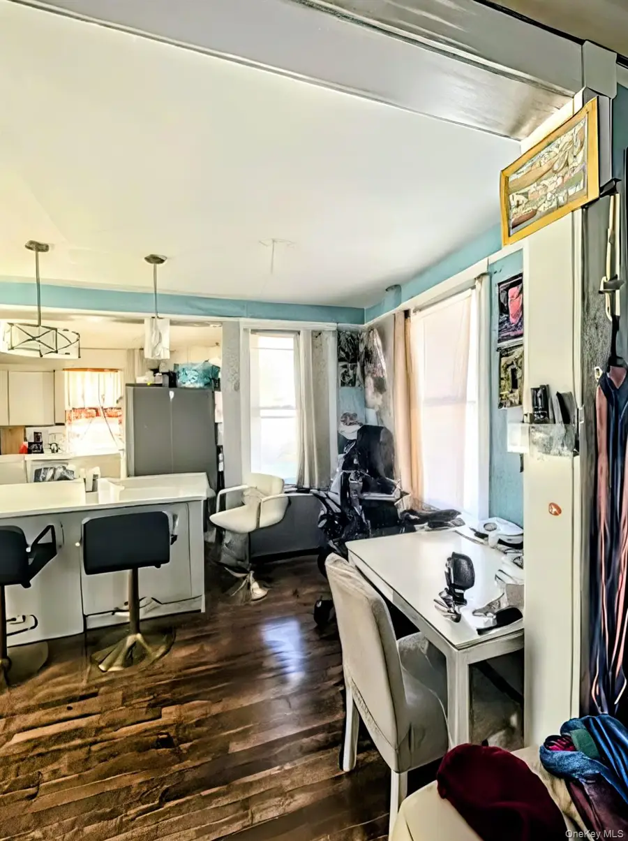42 3rd Avenue, Huntington Station, NY 11746 - #3