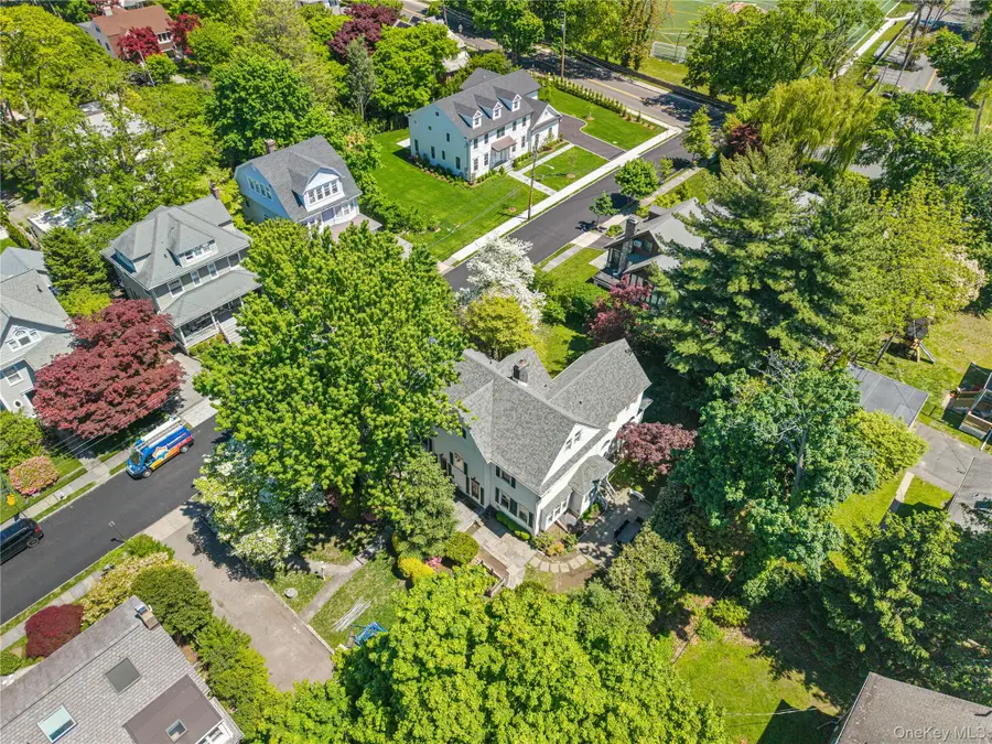 8 Hobart Street, Bronxville, NY 10708 - #3