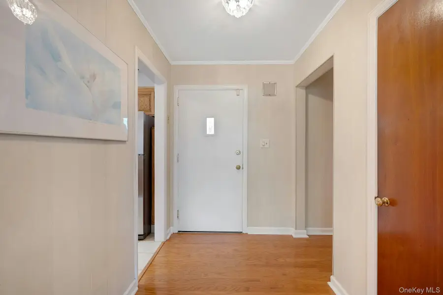 9 Leslie Place, New Rochelle, NY 10804 - #3