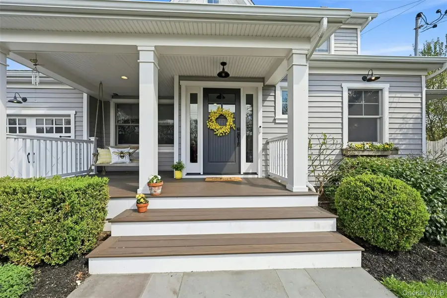 11 Elmont Lane, East Northport, NY 11731 - #3