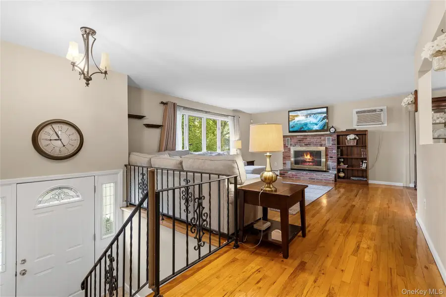 3 Valerie Lane, Mahopac, NY 10541 - #3