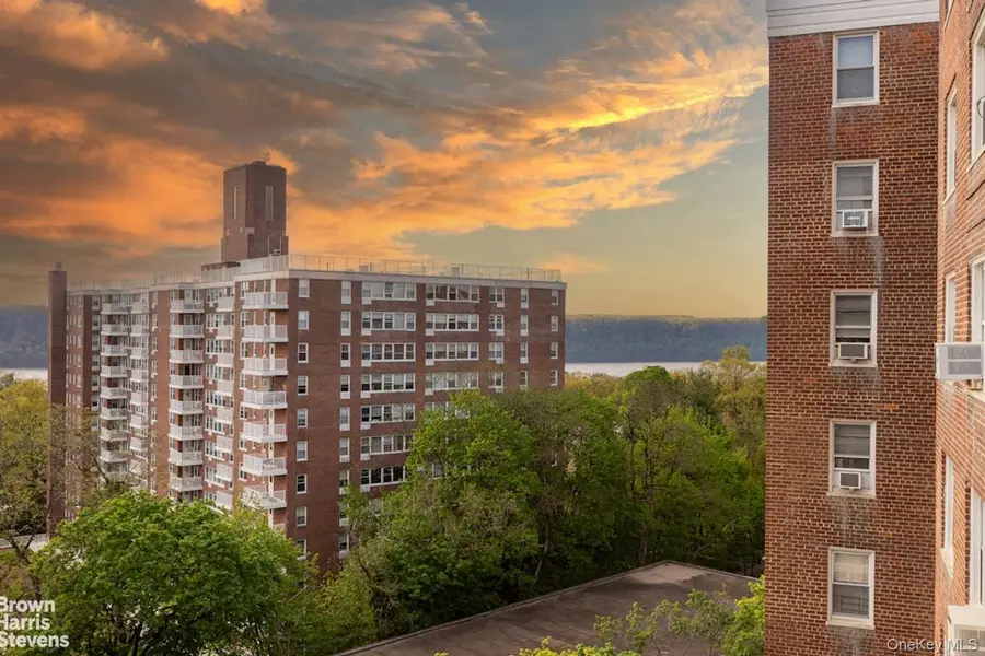 4525 Henry Hudson Parkway #1001, Bronx, NY 10471 - #3