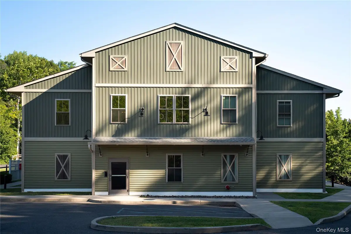 128 Vineyard Avenue #102, Highland, NY 12528 - #1