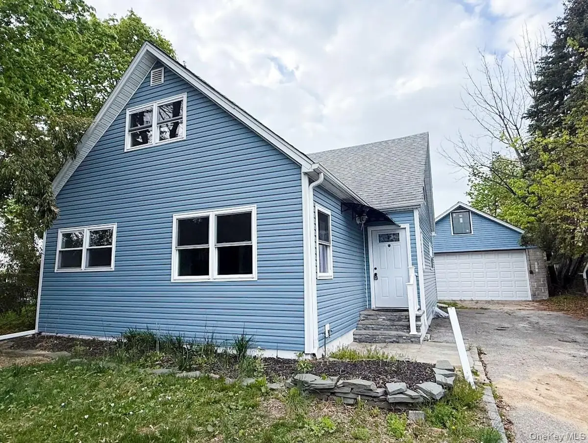 16 1st Street, Glenwood Landing, NY 11547 - #1