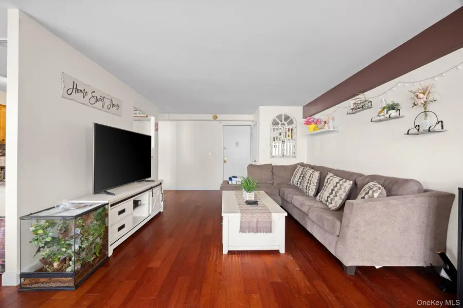 25 Lake Street #2E, White Plains, NY 10603 - #2