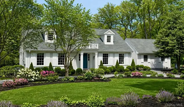 1 Horseshoe Path, Lloyd Harbor, NY 11743