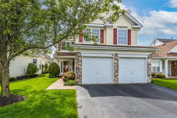 6 Julia Circle #6, Middle Island, NY 11953