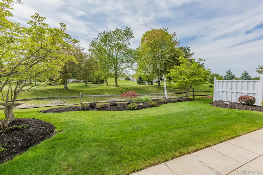 6 Julia Circle #6, Middle Island, NY 11953 - #3