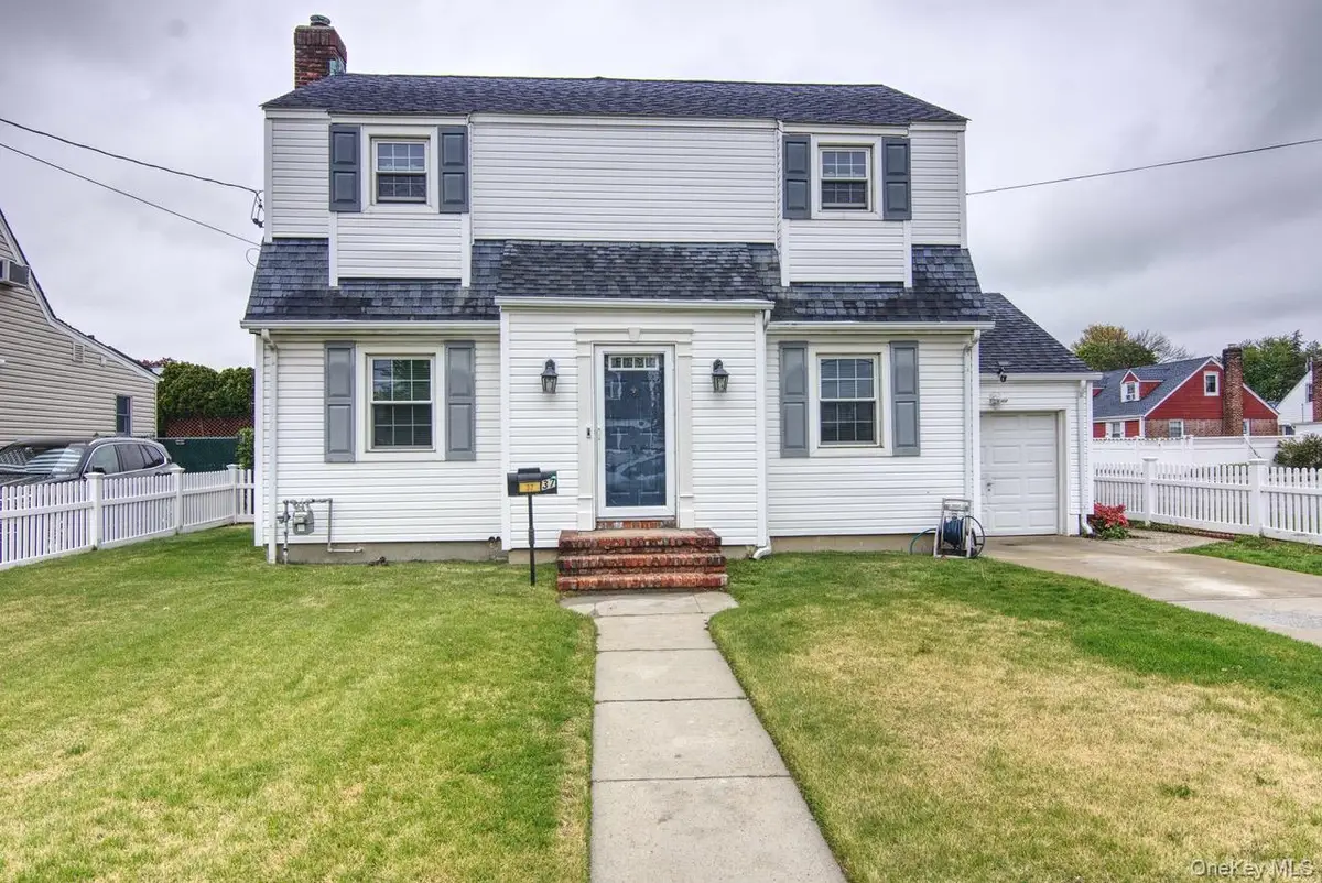 37 Sheridan Street, Valley Stream, NY 11580 - #1