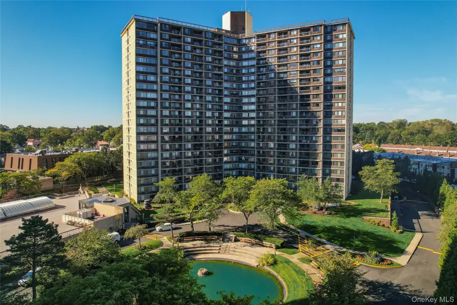 2 Bay Club Drive #1M, Bayside, NY 11360 - #3