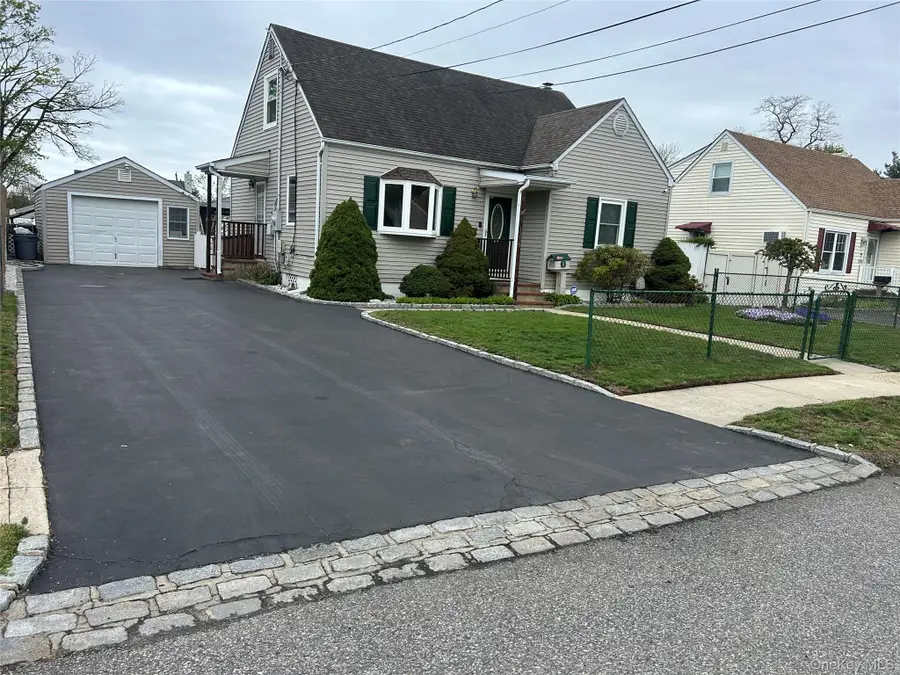 1258 Jackson Avenue, Lindenhurst, NY 11757 - #2