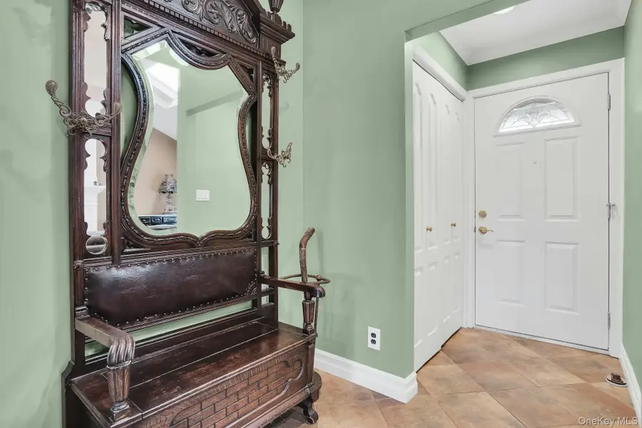 21 Ground Pine Court, Dix Hills, NY 11746 - #3