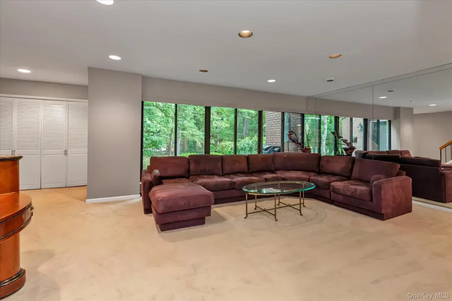 41 Spring Hollow, Roslyn, NY 11576 - #3