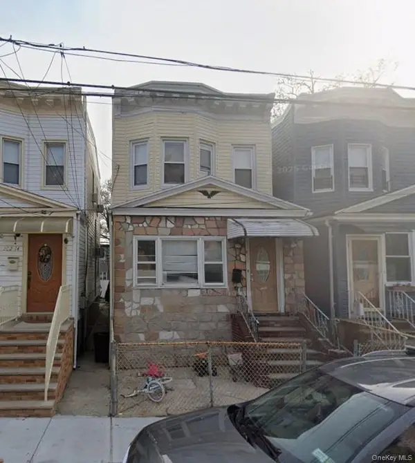 102-12 85th Road, Richmond Hill, NY 11418