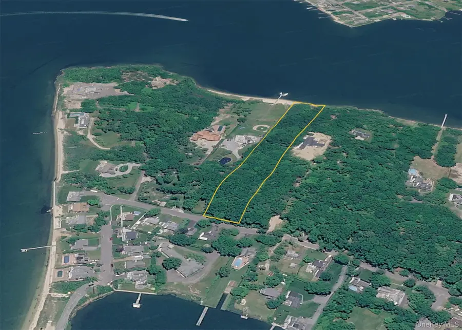 38 Old Neck Road S, Center Moriches, NY 11934 - #3