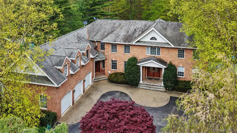 12 Chauncey Place, Woodbury, NY 11797 - #2