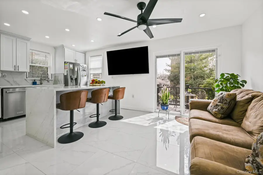 6 Dubonnet Road, Valley Stream, NY 11581 - #3