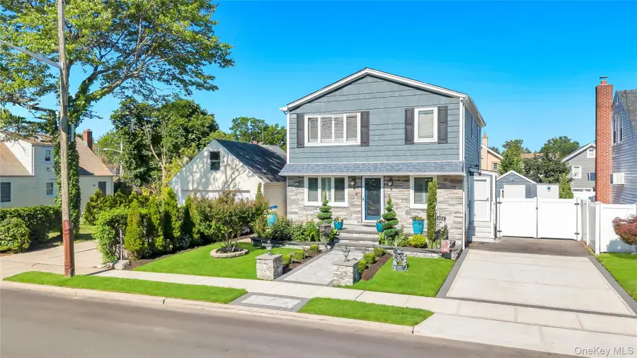 151 Poppy Avenue, Franklin Square, NY 11010 - #2