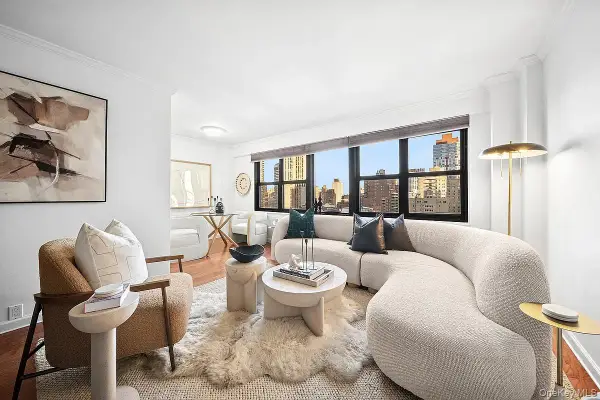 240 E 76th Street #14G, New York (Manhattan), NY 10021