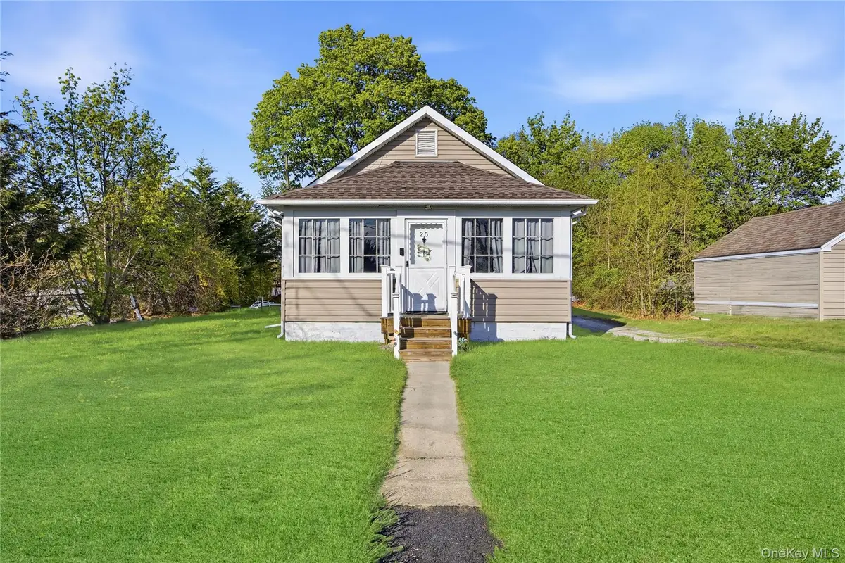 25 Lamport Avenue, Port Jefferson Station, NY 11776 - #1