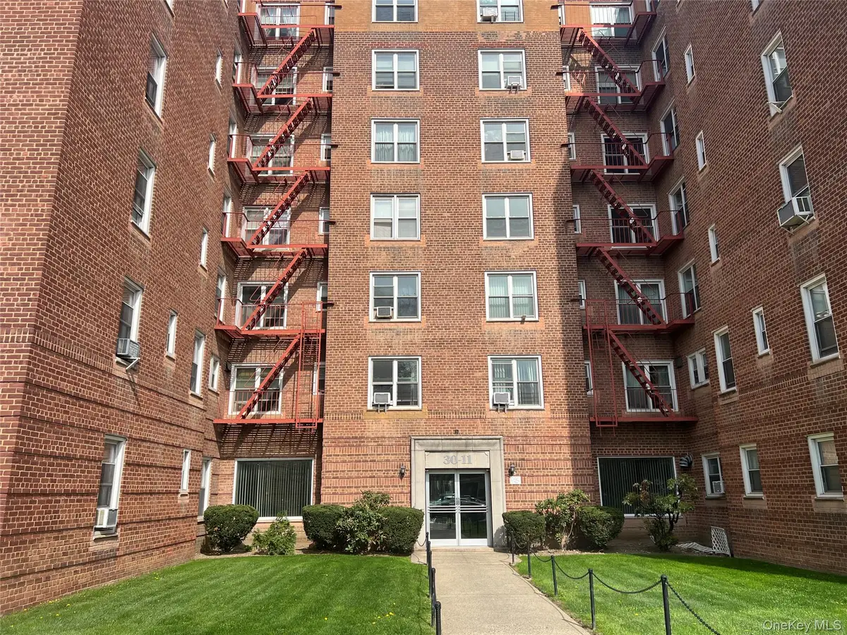 3011 Parsons Boulevard #7N, Flushing, NY 11354 - #1