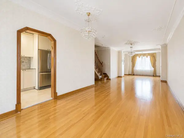 10201 62nd Road, Forest Hills, NY 11375