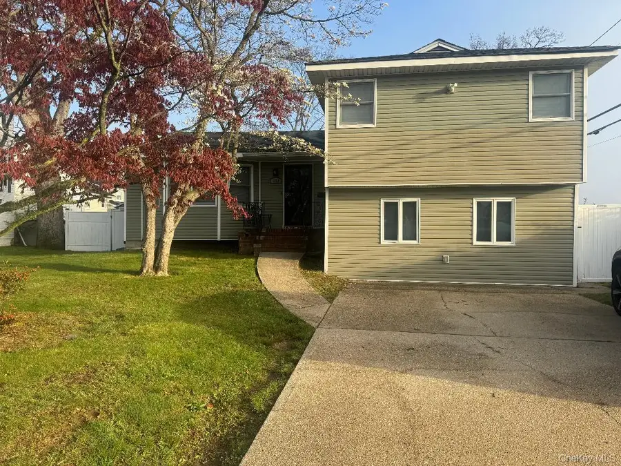 1733 Andrea Road, East Meadow, NY 11554 - #2