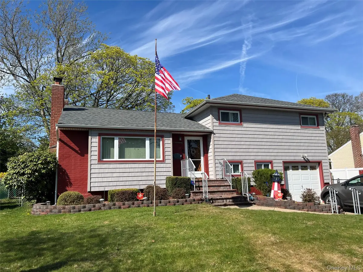 65 Thoreau Road, North Babylon, NY 11703 - #1