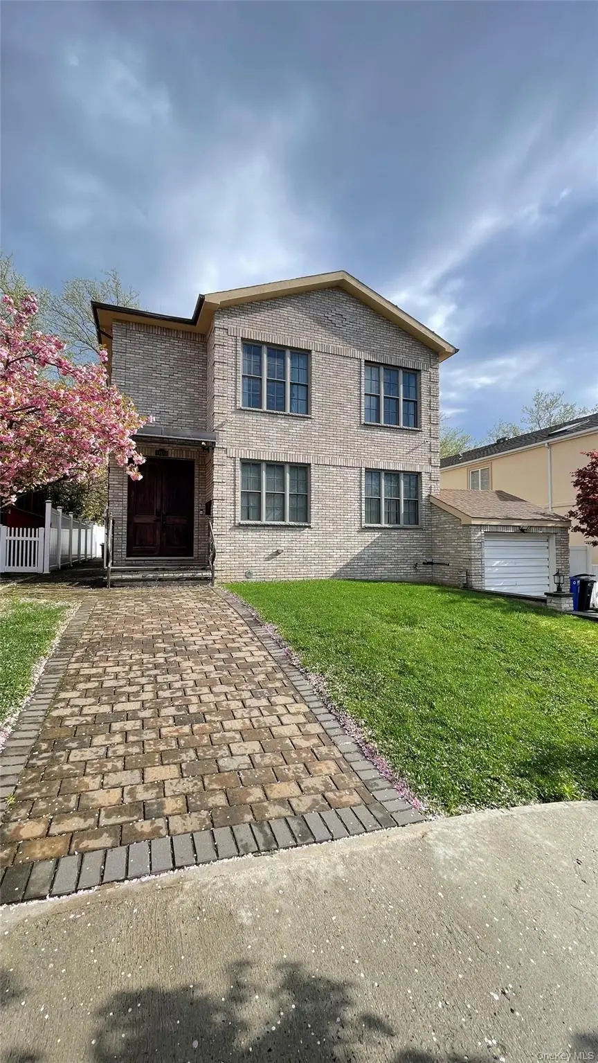 24814 Van Zandt Avenue, Little Neck, NY 11362 - #2