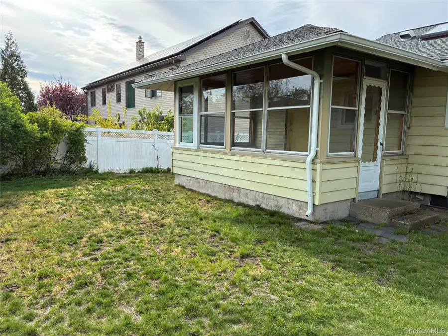 1474 Stephen Marc Lane, East Meadow, NY 11554 - #2