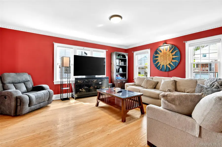 28 Spruce Street, New Rochelle, NY 10805 - #3