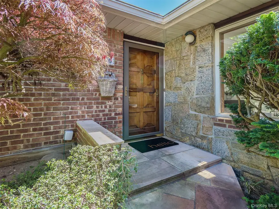 10 Jeannette Drive, Port Washington, NY 11050 - #3