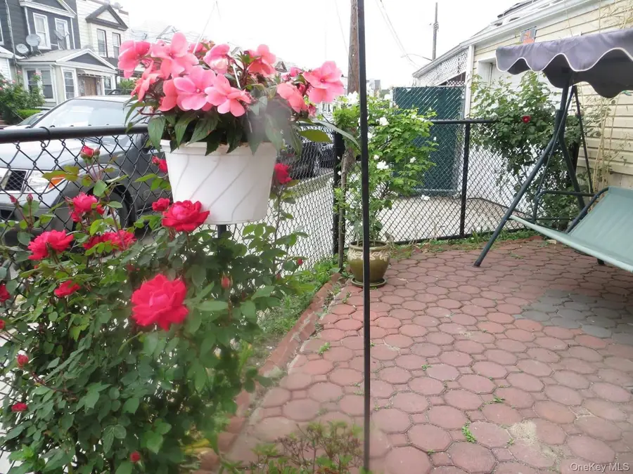 132-06 Metropolitan Avenue, Richmond Hill, NY 11418 - #2