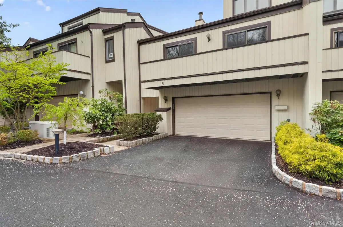 5 Bannock Court, Suffern, NY 10901 - #1