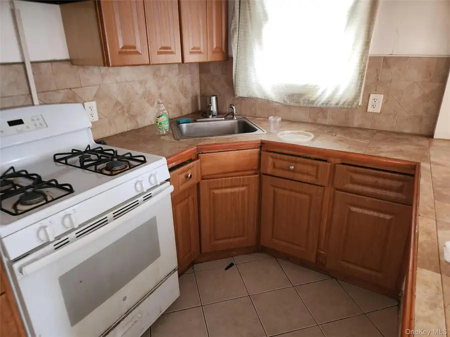 77-79 Albermarle Avenue, Hempstead, NY 11550 - #3