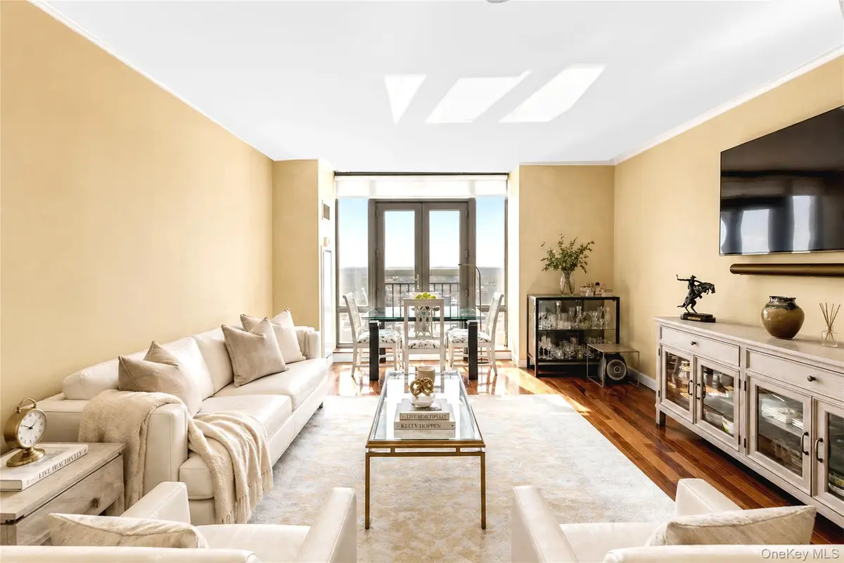 10 City Place #PH2C, White Plains, NY 10601 - #1