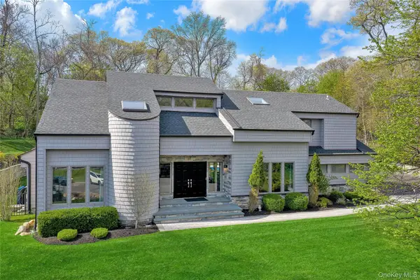 24 Allyson Place, East Setauket, NY 11733