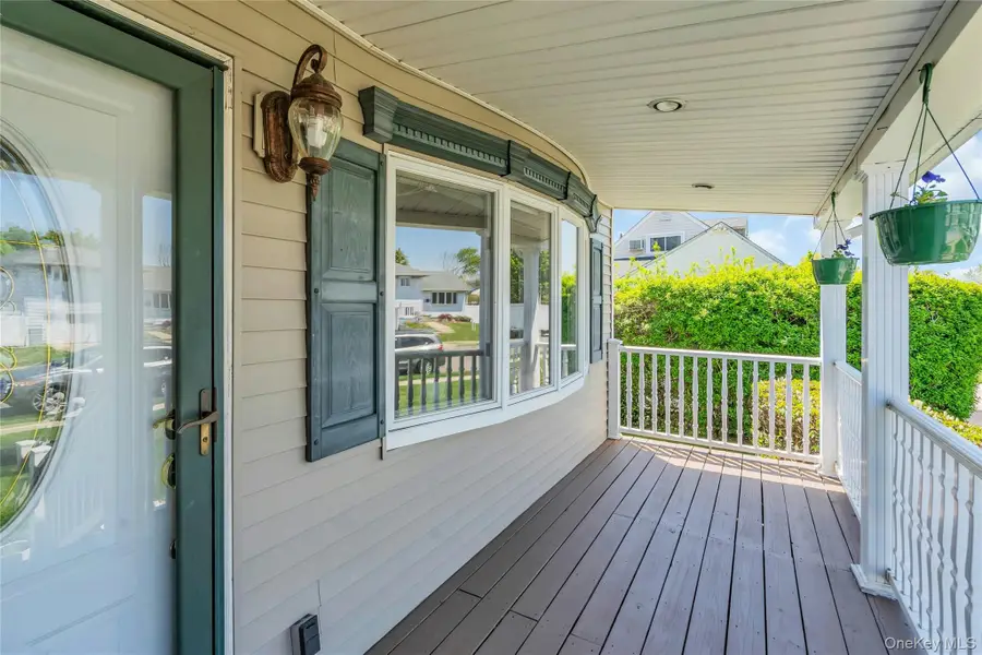 35 Peachtree Lane, Hicksville, NY 11801 - #2