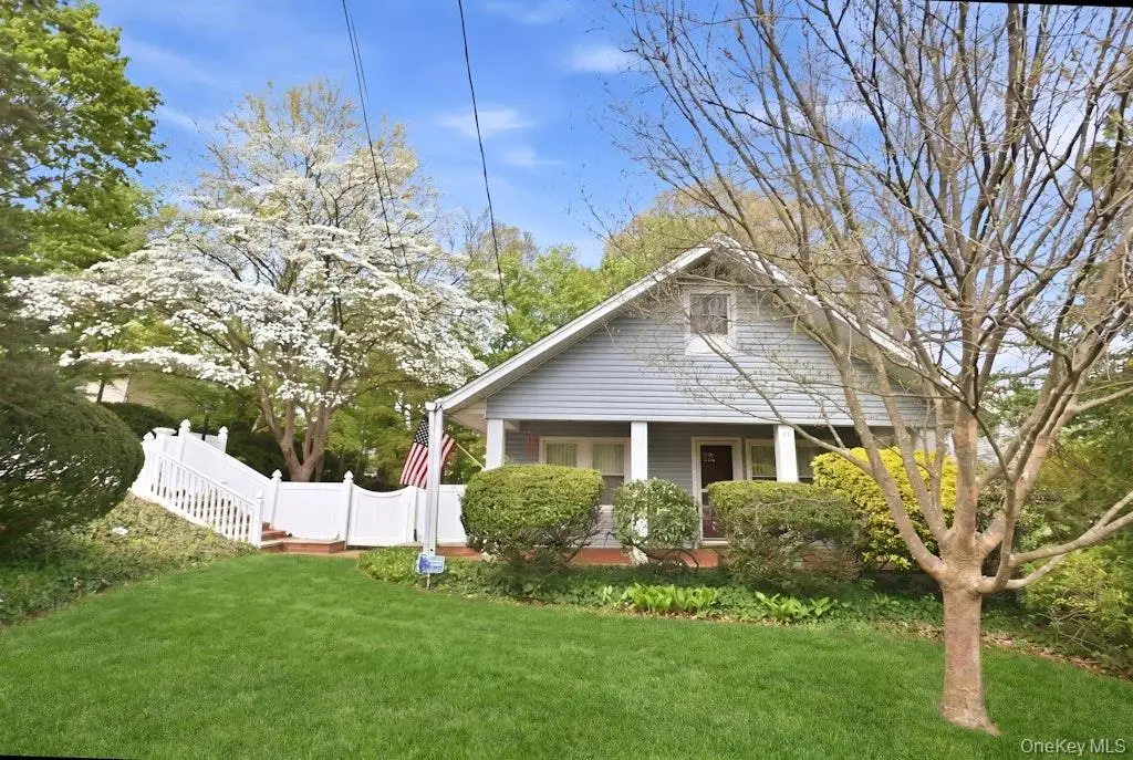 16 Glen Lane, Glenwood Landing, NY 11547 - #1