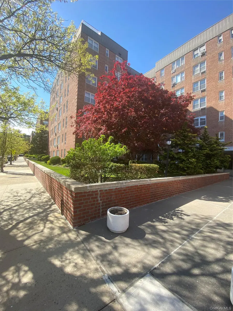 2 Sadore Lane #5Z, Yonkers, NY 10710 - #2