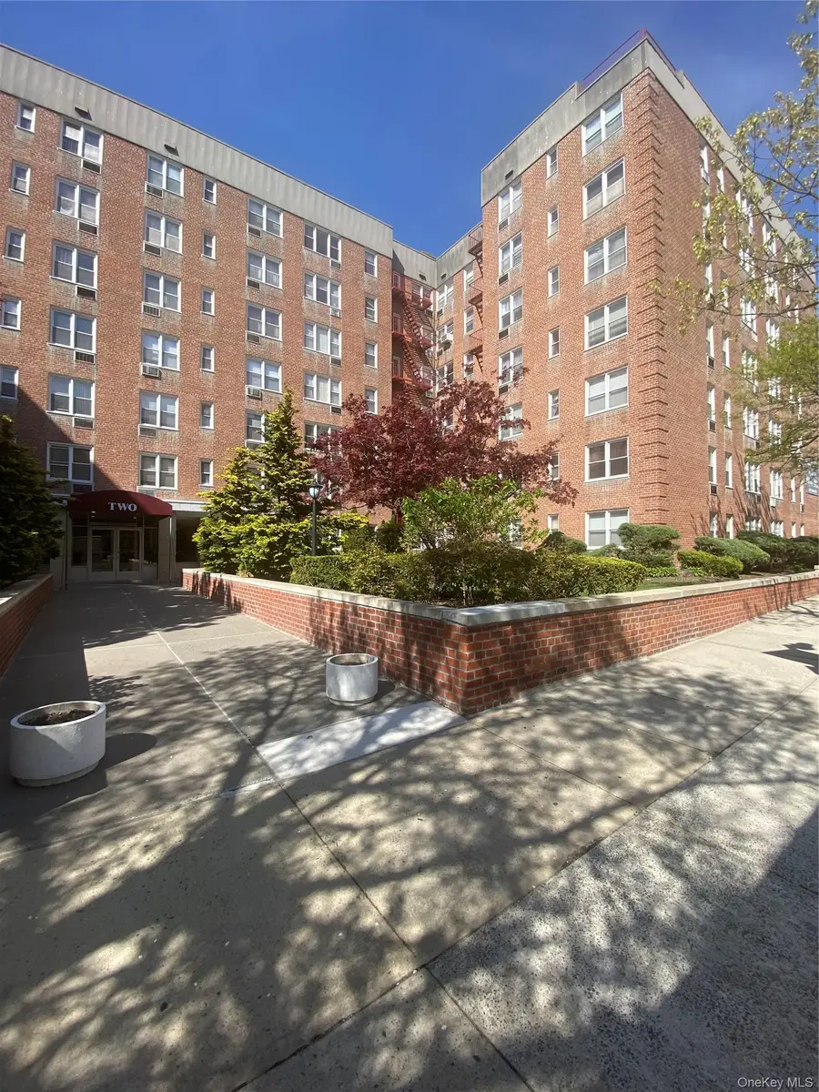 2 Sadore Lane #5Z, Yonkers, NY 10710 - #3