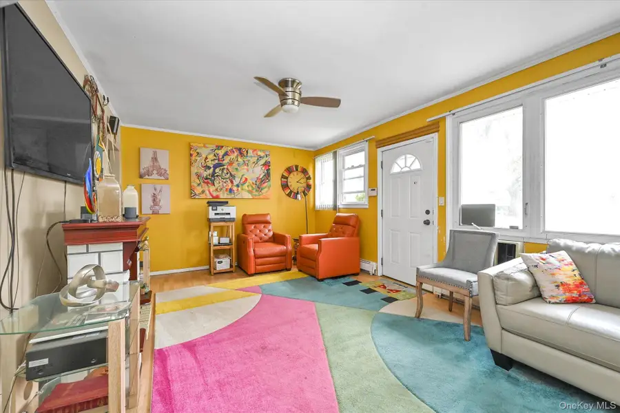 62 Wood Lane, Valley Stream, NY 11581 - #2