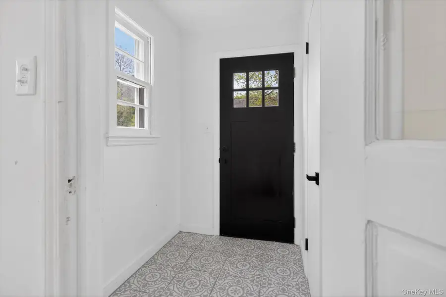 14 Roslyn Street, Ellenville, NY 12428 - #2