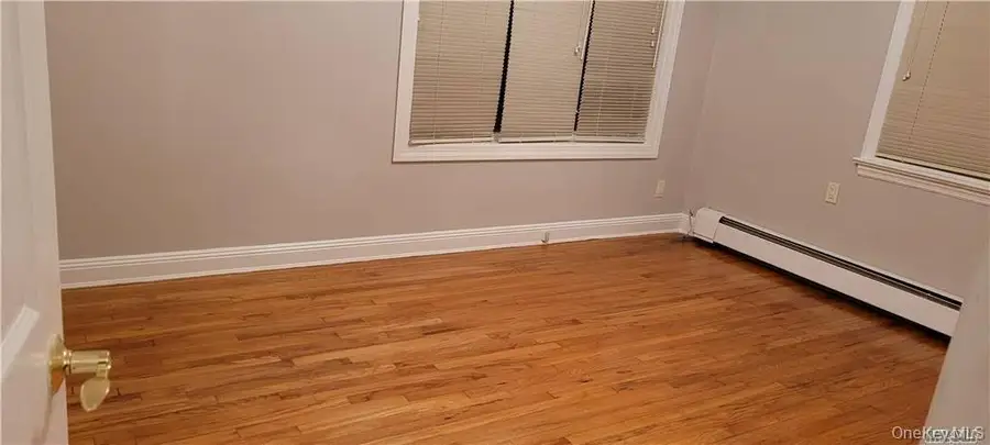 63 E Dover Street, Valley Stream, NY 11580 - #3