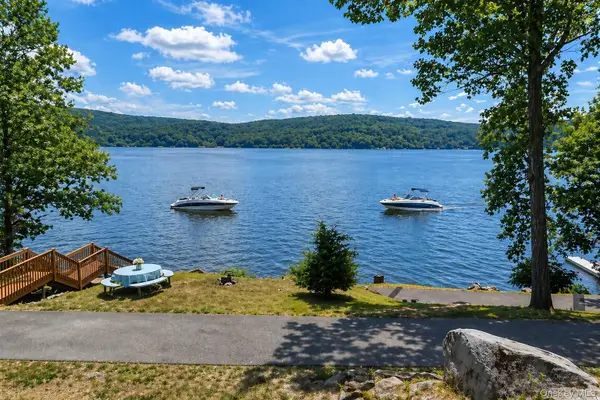 59 Furnace Trail, Greenwood Lake, NY 10925