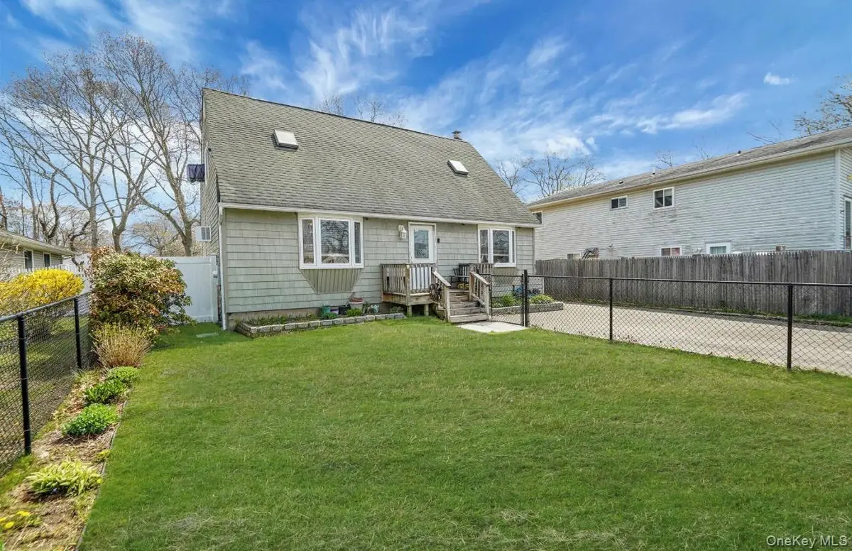 15 Maplewood Drive, Shirley, NY 11967 - #1