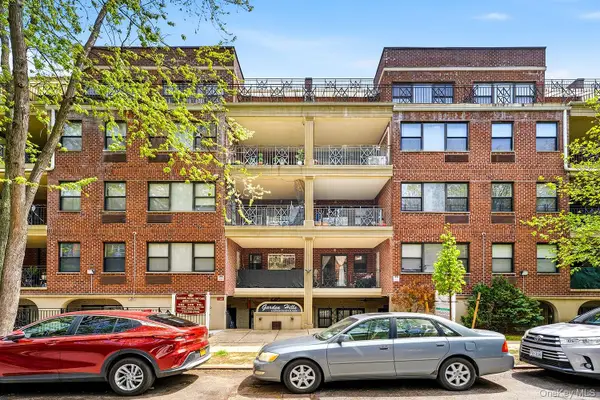 7119 162nd Street #2I, Fresh Meadows, NY 11365