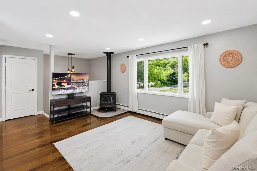 82 Seawanhaka Avenue, Nesconset, NY 11767 - #2